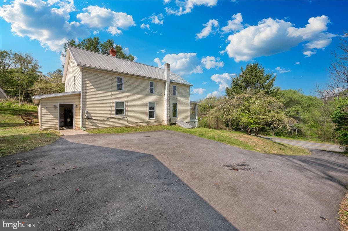 576 Halltown Road photo 57