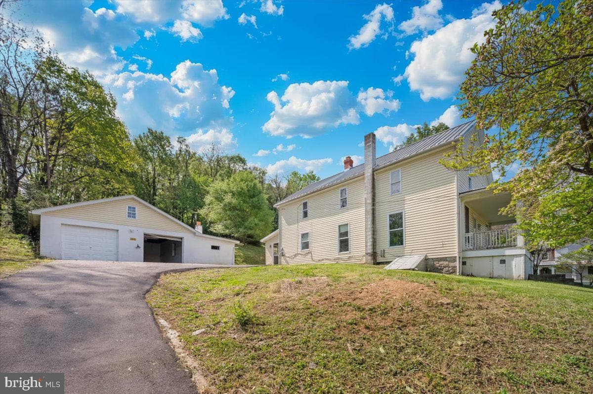 576 Halltown Road photo 58