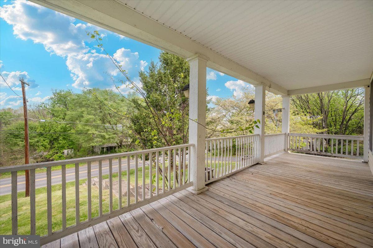 576 Halltown Road photo 8