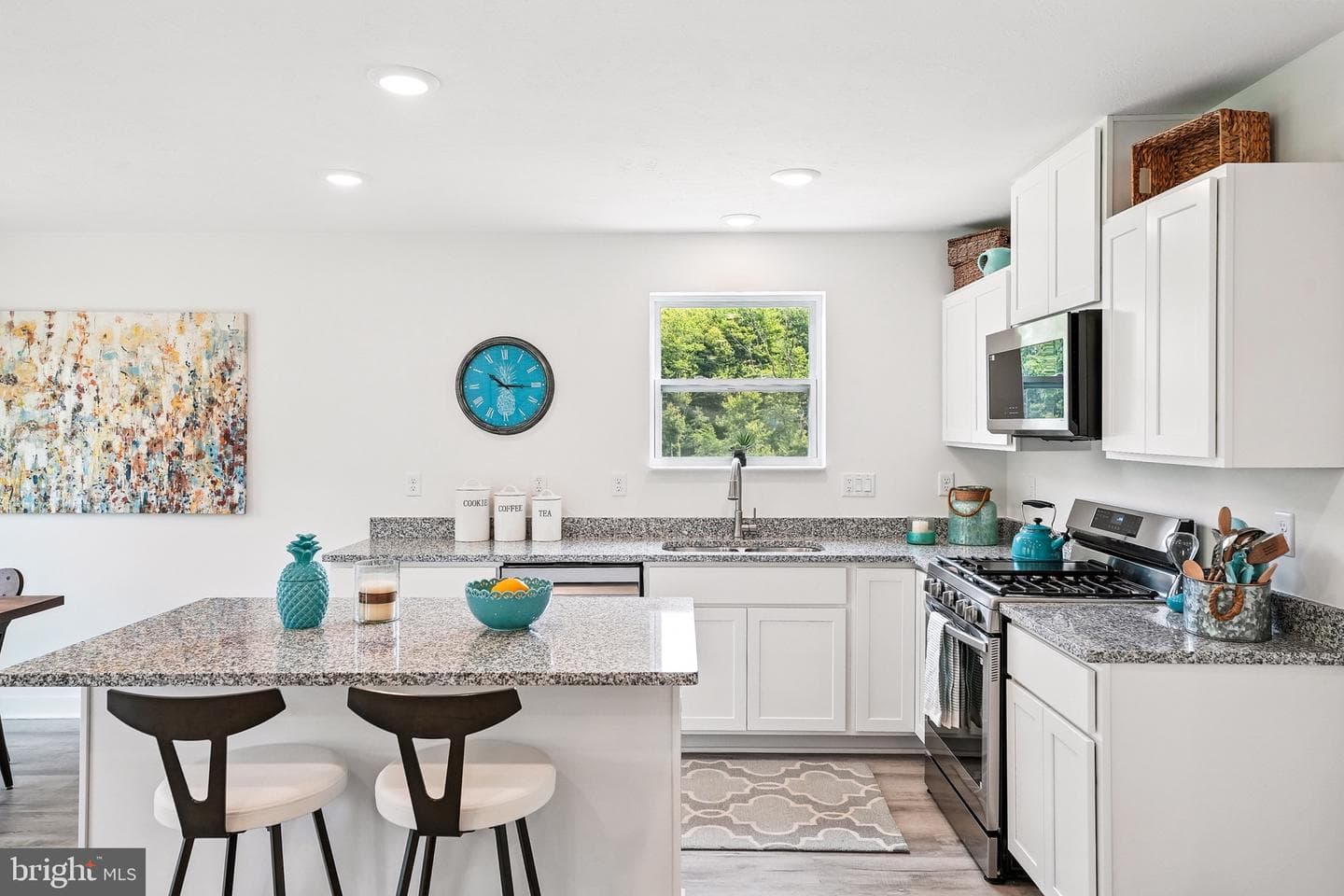 1 Thorton Avenue photo 13