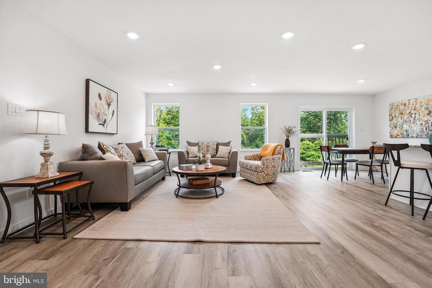 1 Thorton Avenue photo 6