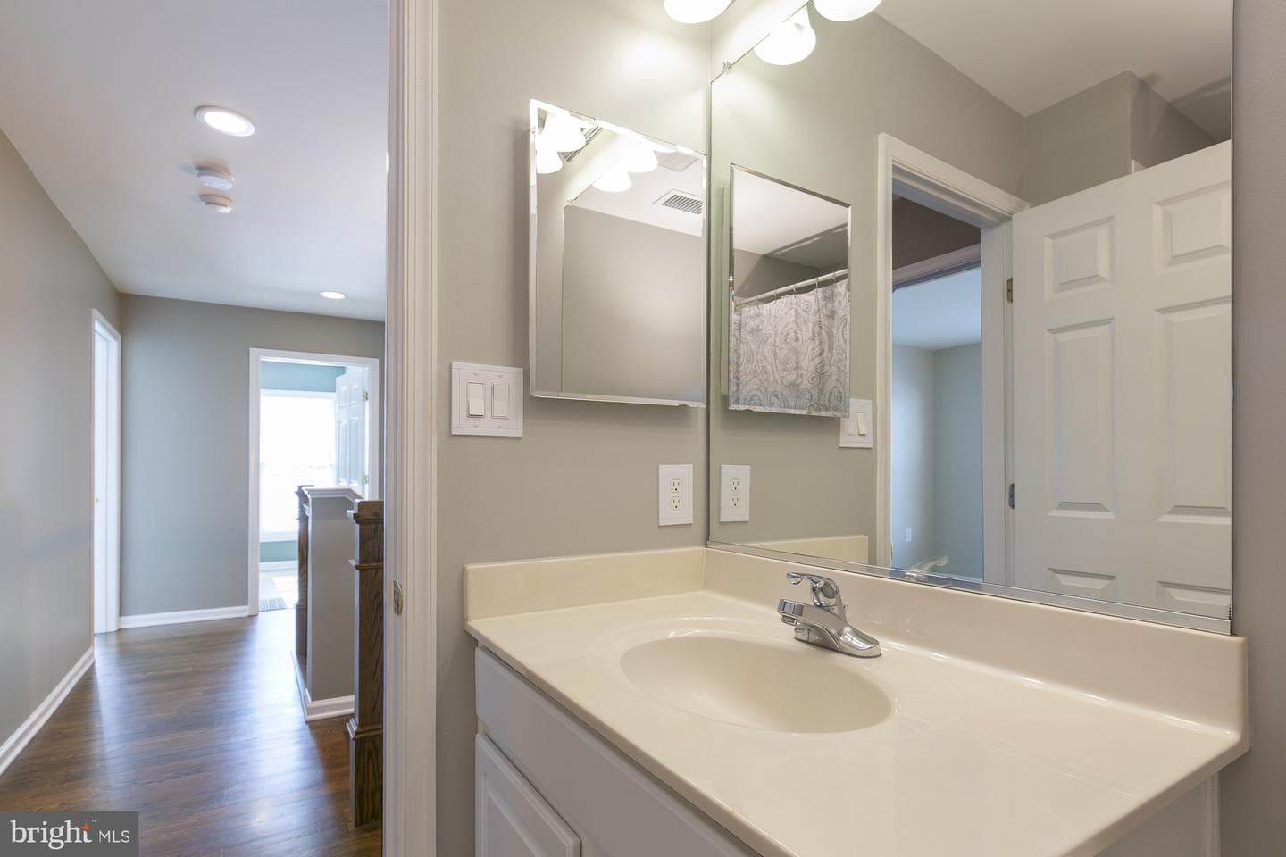 334 Calmes Street photo 50