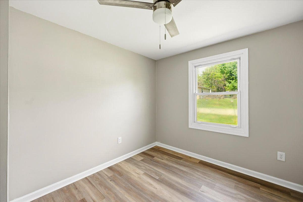 322 Reynard Road photo 12
