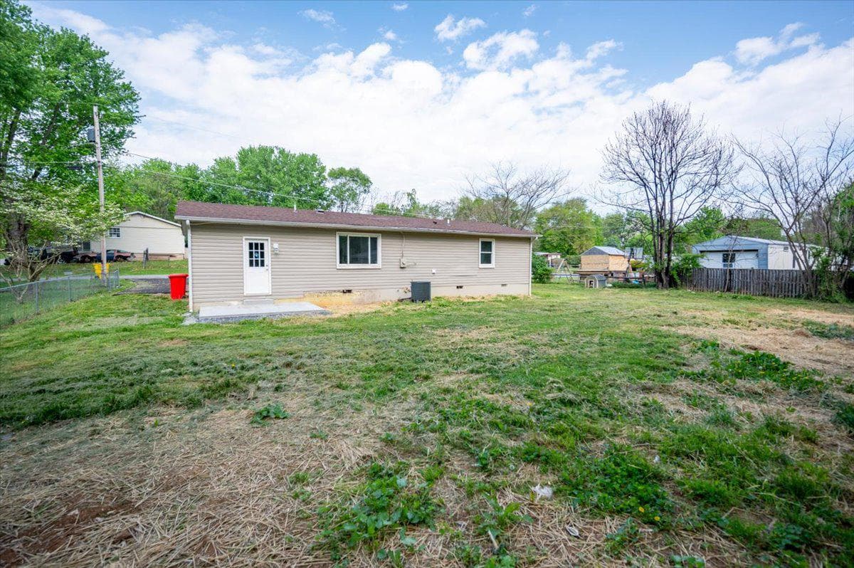 322 Reynard Road photo 3