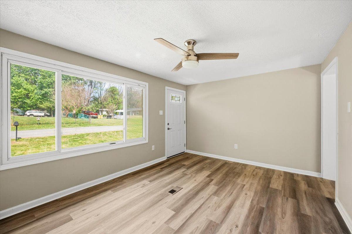 322 Reynard Road photo 5