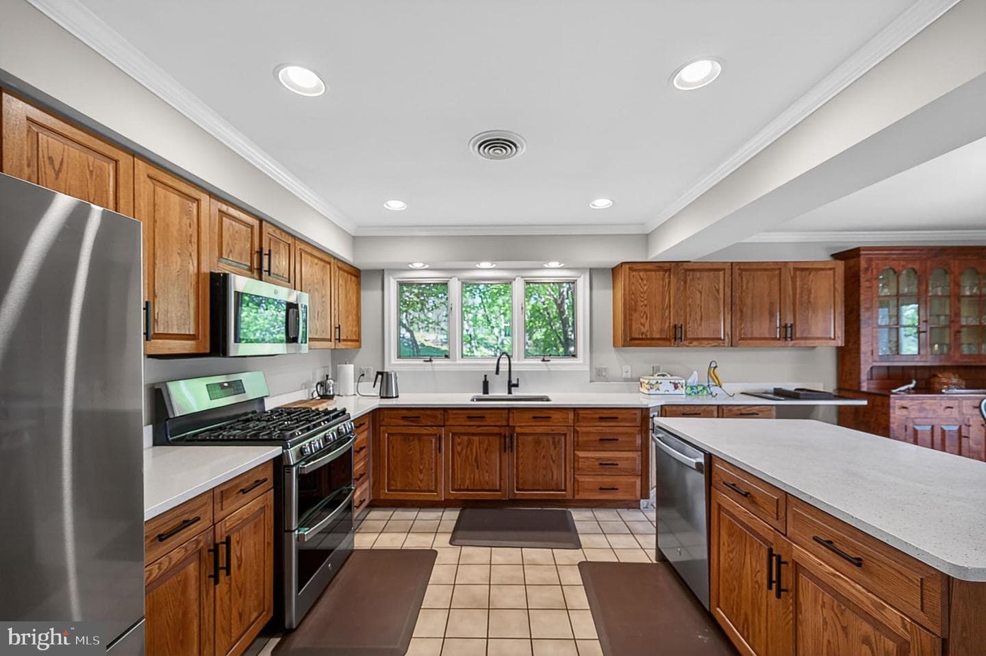250 Meadow Ridge Drive photo 6