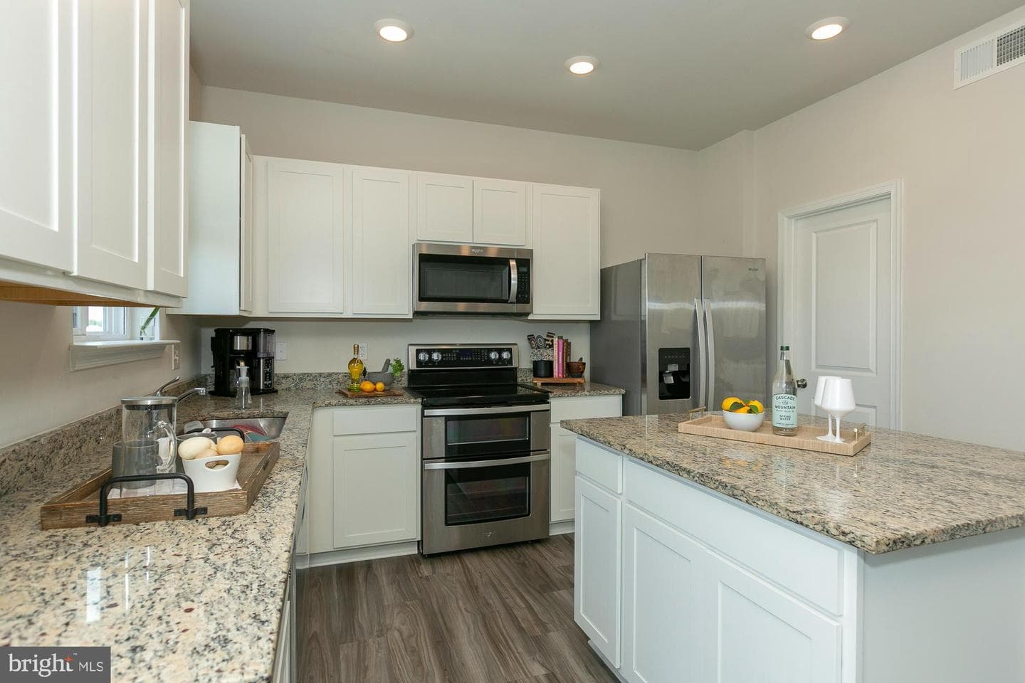 354 Gumspring Drive photo 3