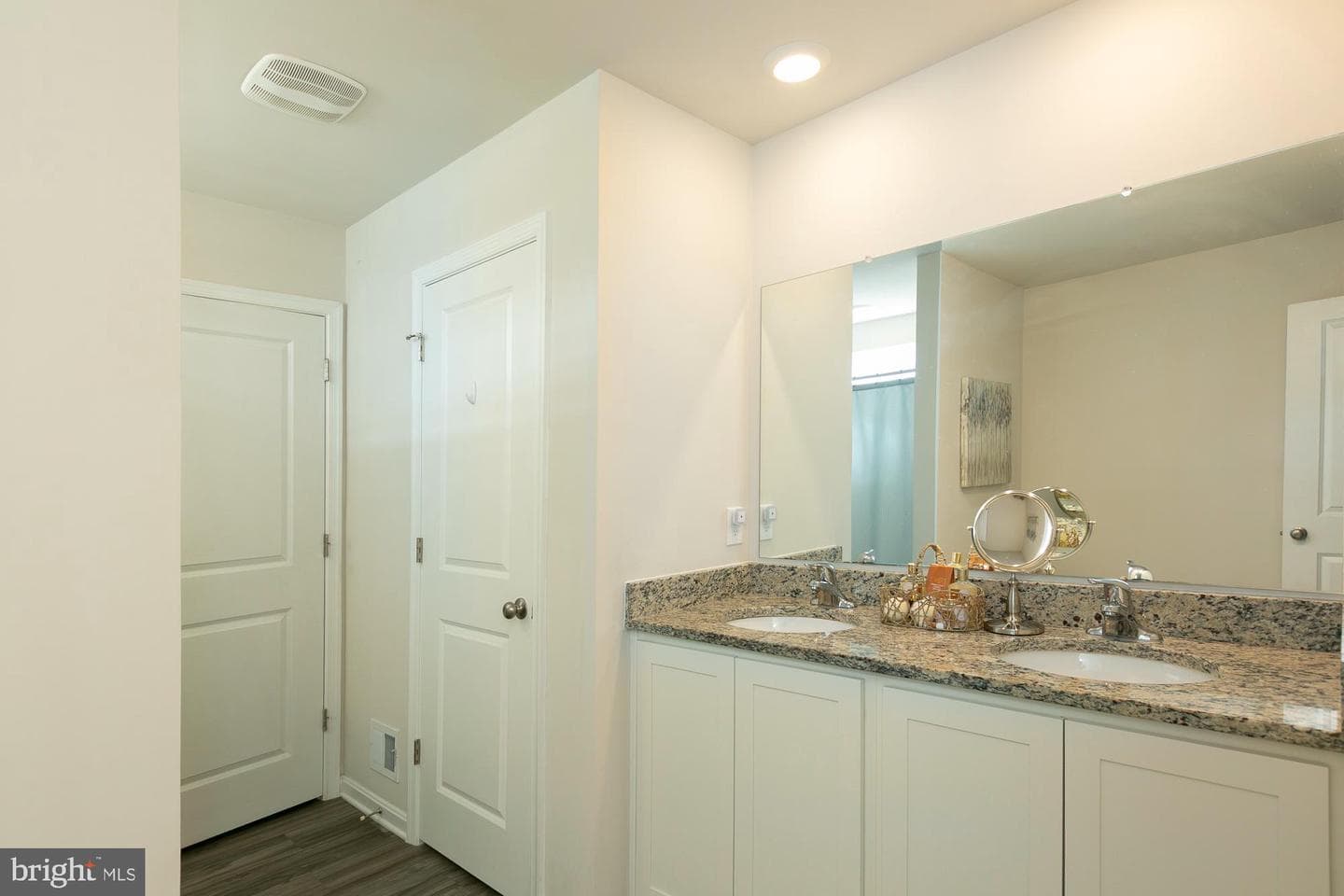 354 Gumspring Drive photo 38