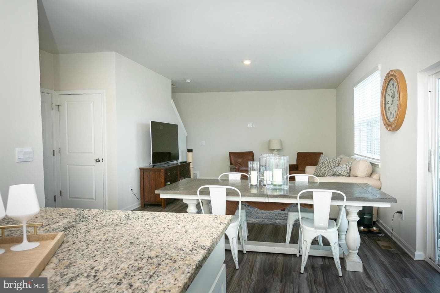 354 Gumspring Drive photo 5