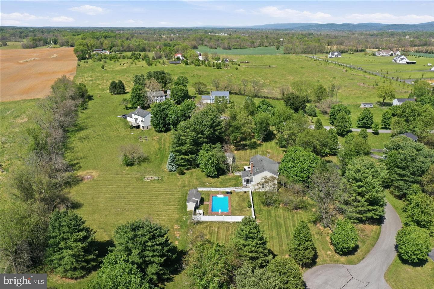 44 Belmont Court photo 60