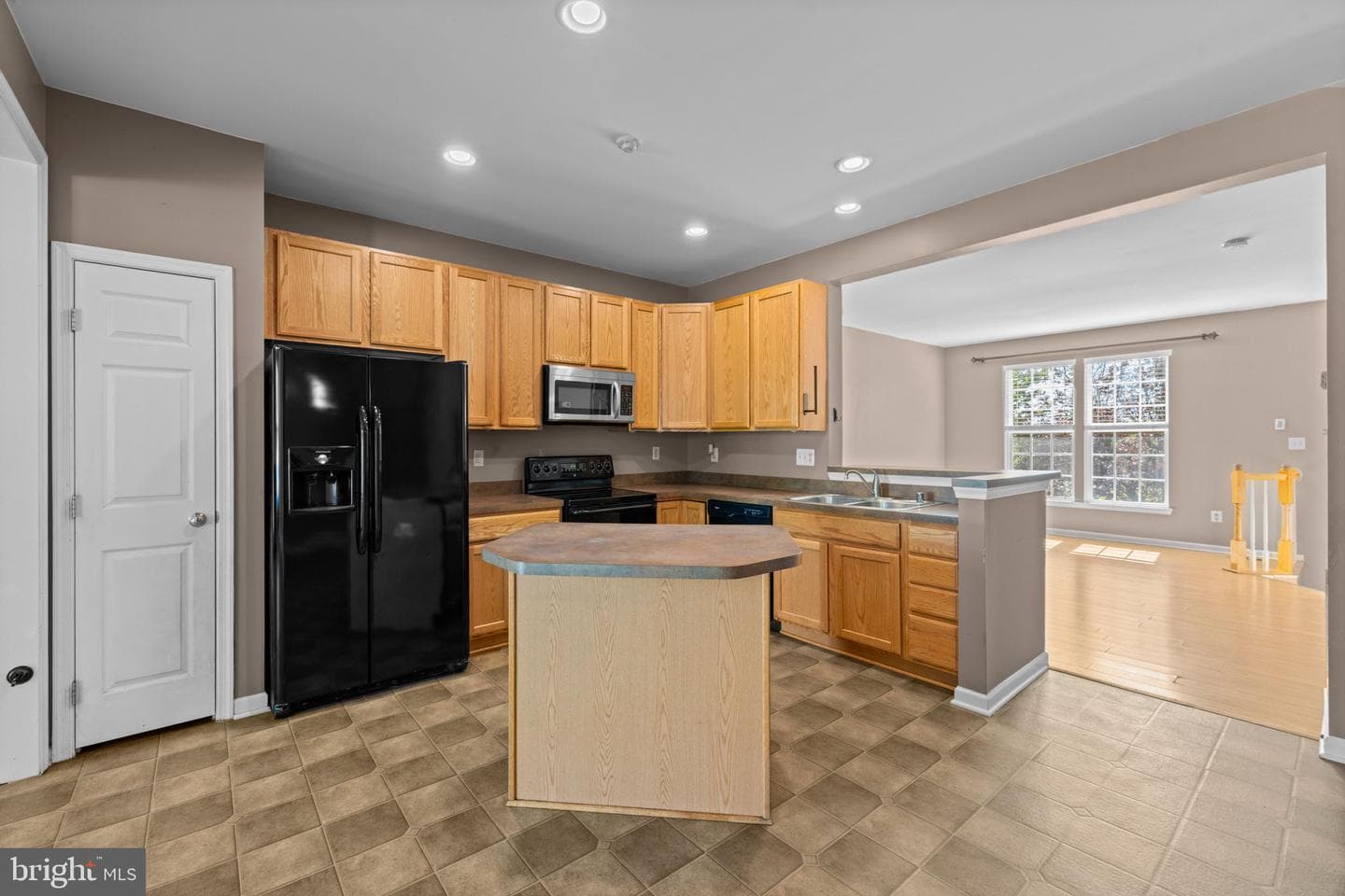 159 Riparian Lane photo 4