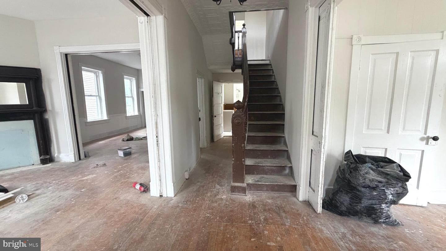 311 E Washington Street, Charles Town
