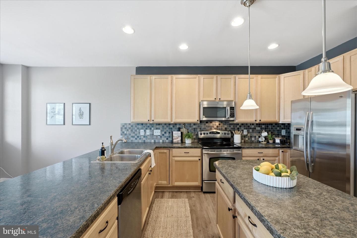 31 Riparian Lane photo 12