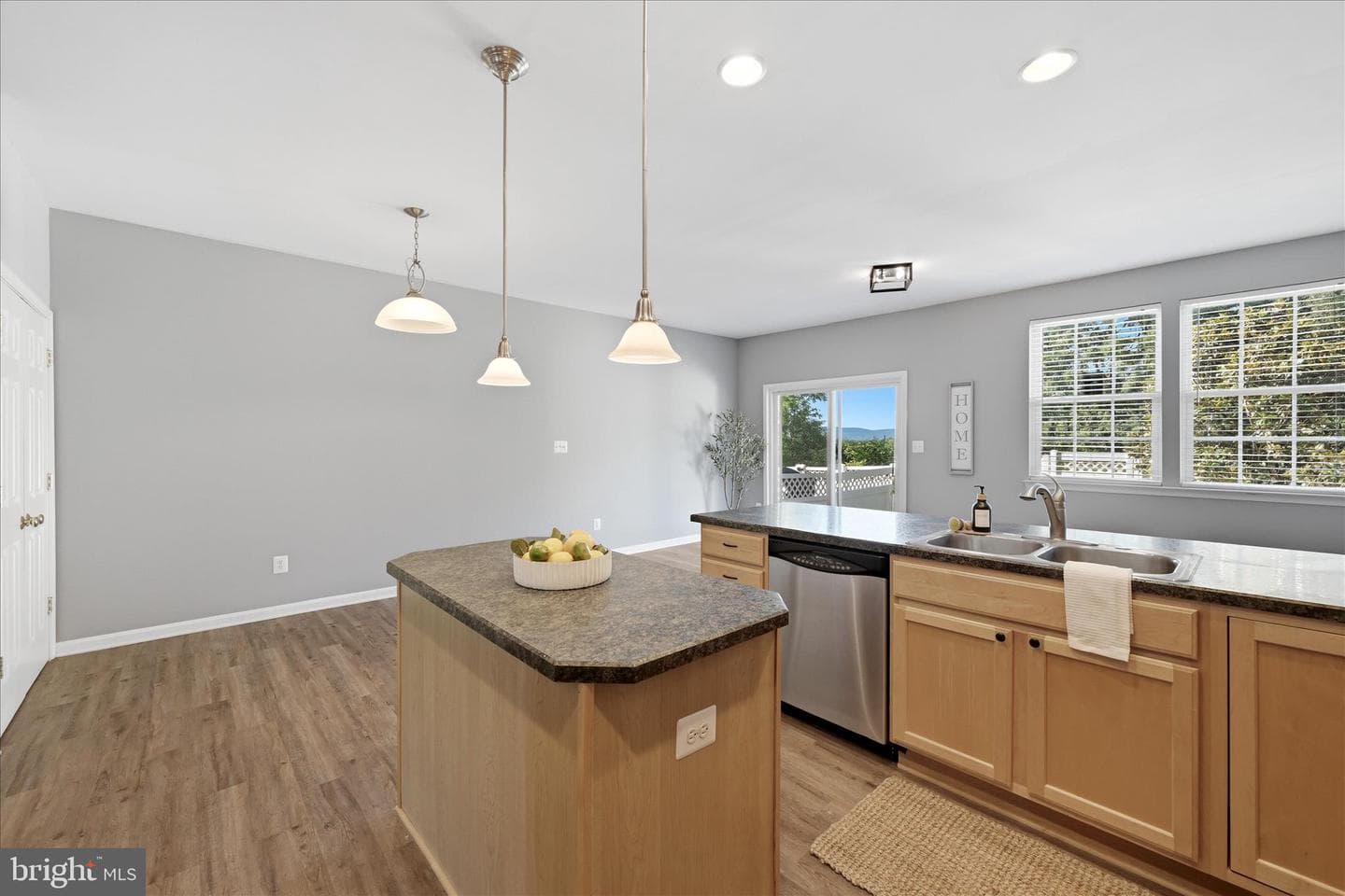 31 Riparian Lane photo 14