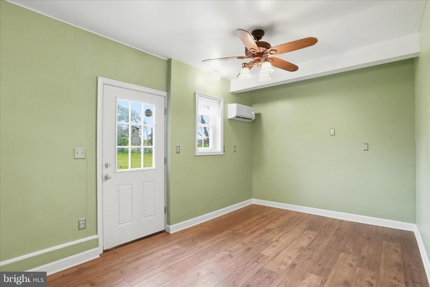 32 7th Street photo 15