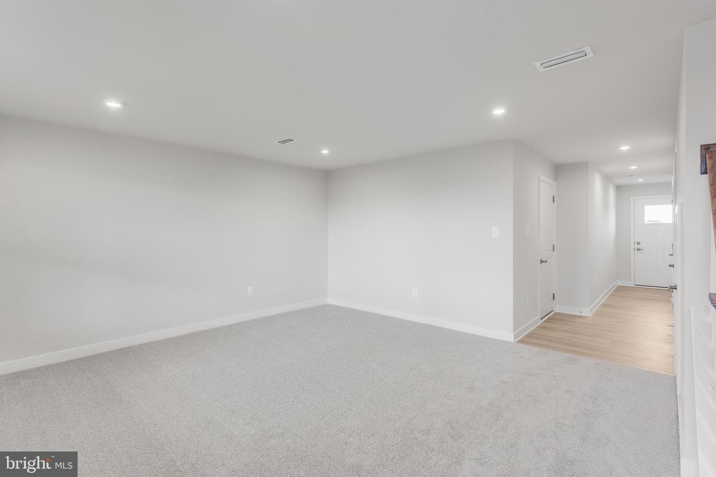 1729 Destrier Street photo 2