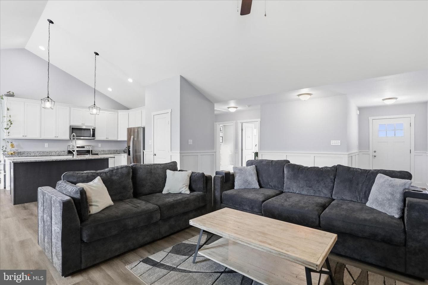 202 Naples Way photo 13