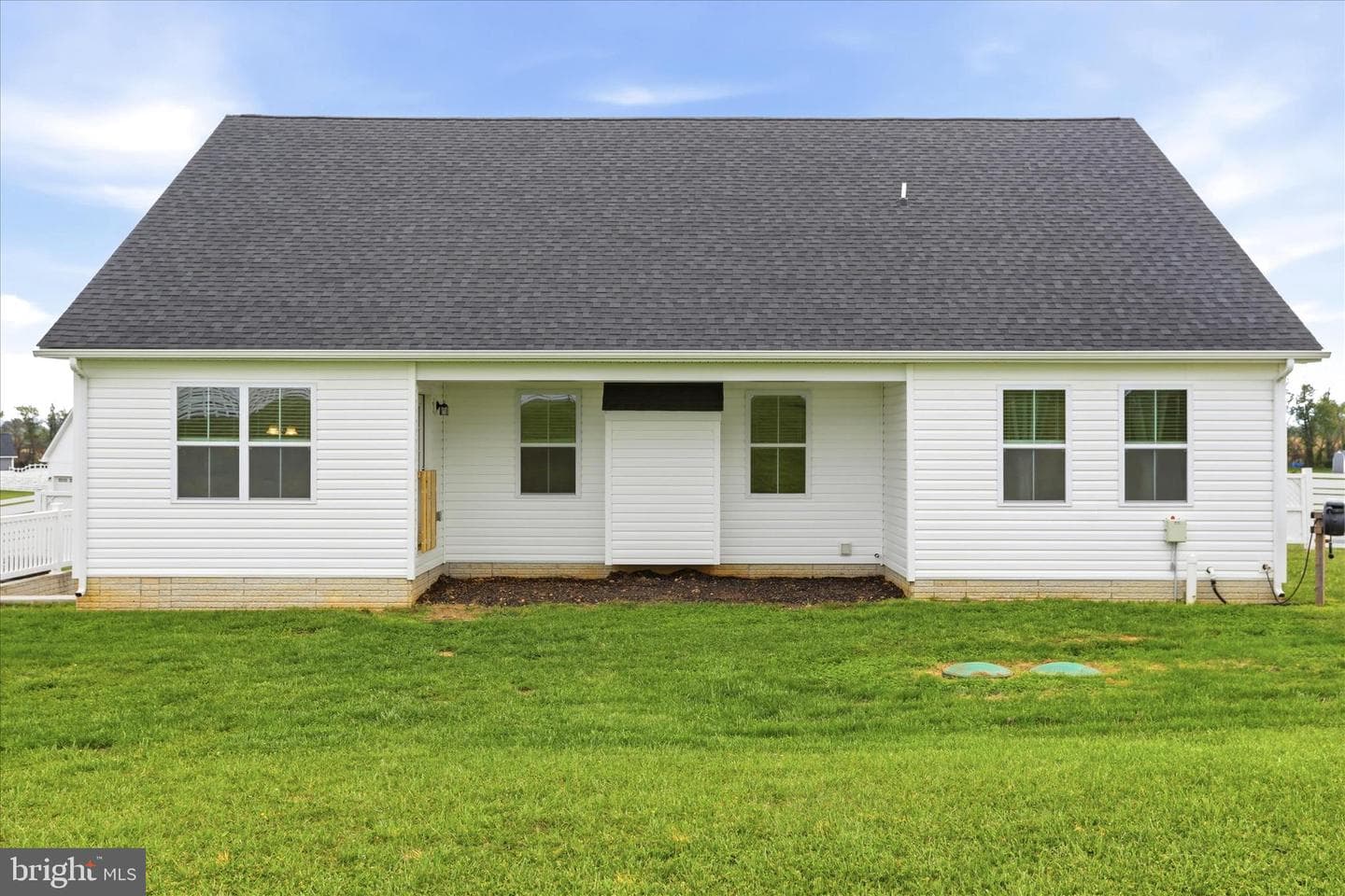 202 Naples Way photo 4