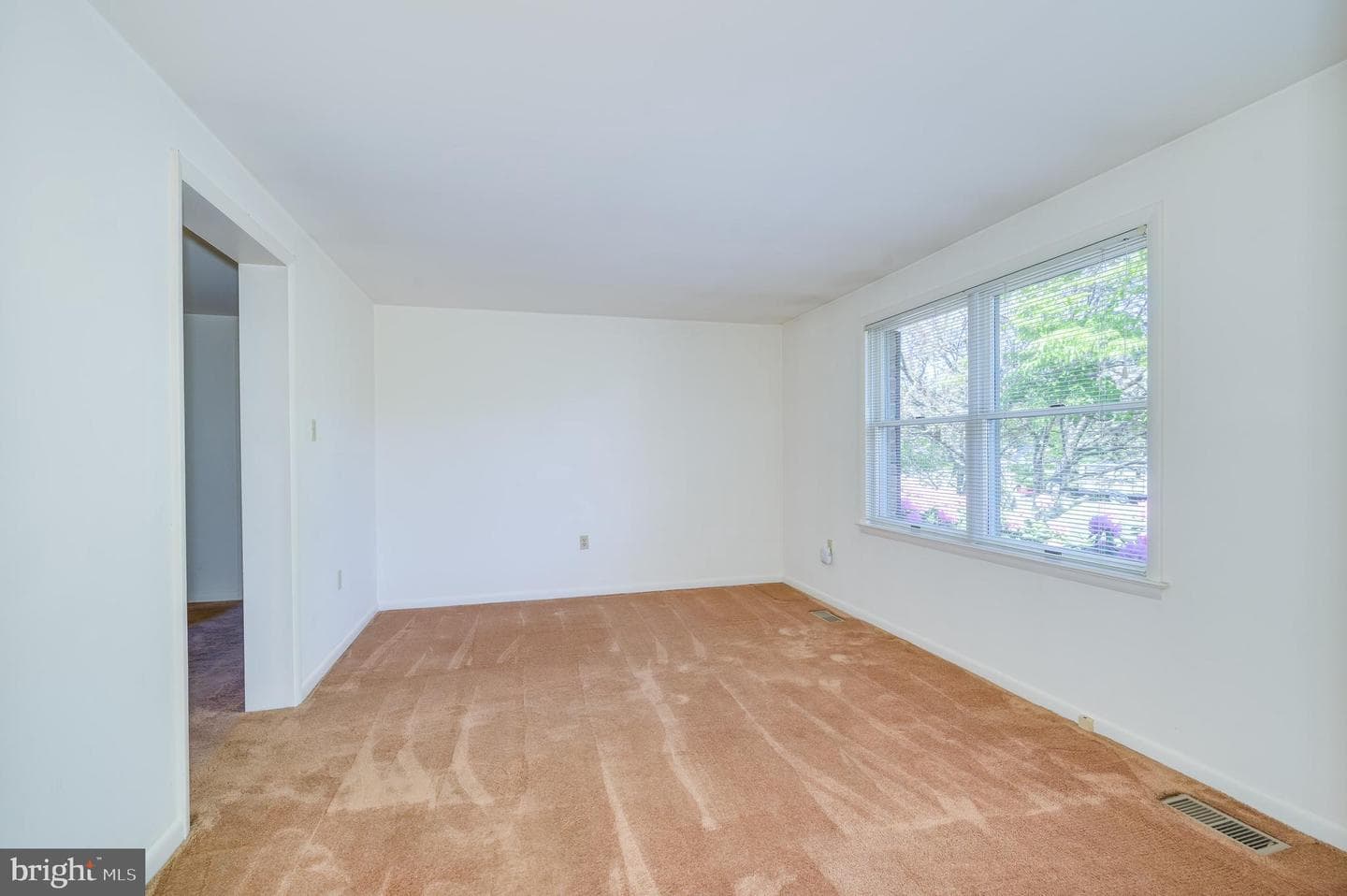 63 Brentwood Court photo 38