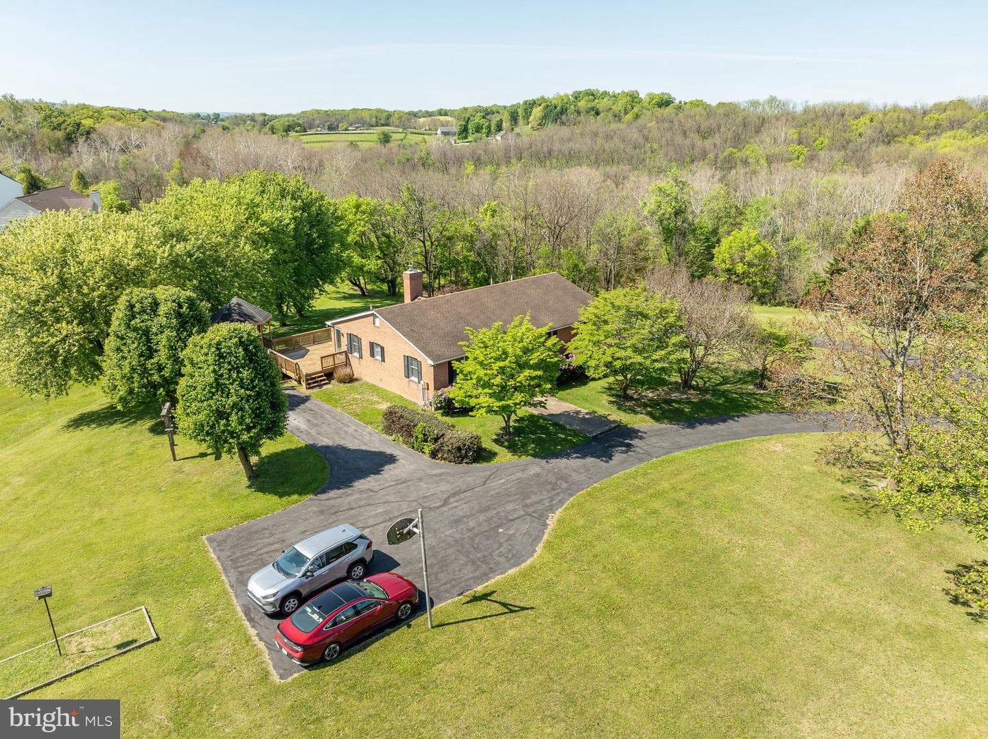 63 Brentwood Court photo 73