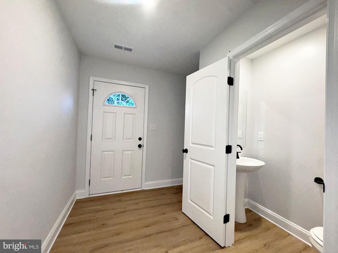 412 S Lawrence Street photo 6