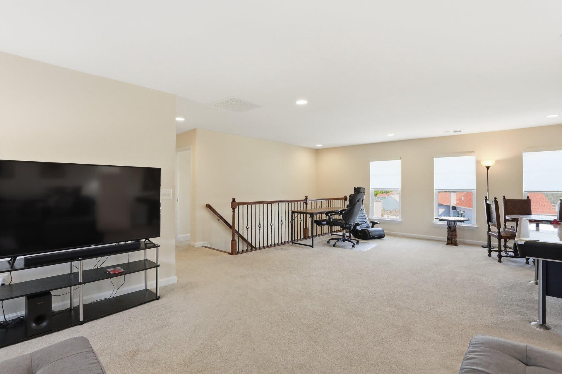241 Courier Drive photo 36