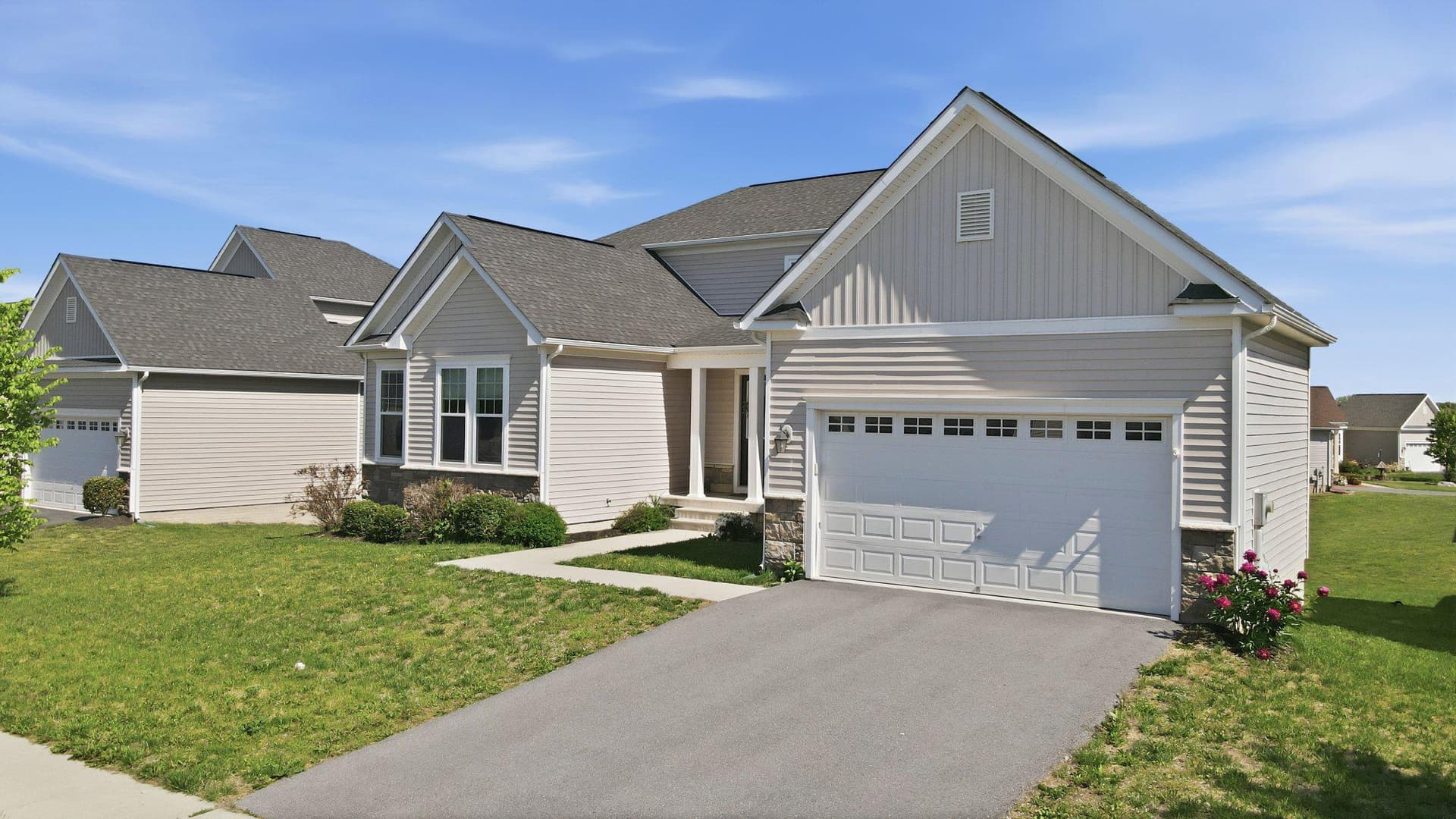 241 Courier Drive photo 46