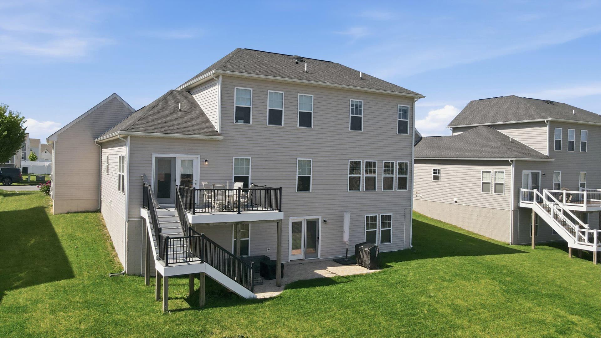 241 Courier Drive photo 49