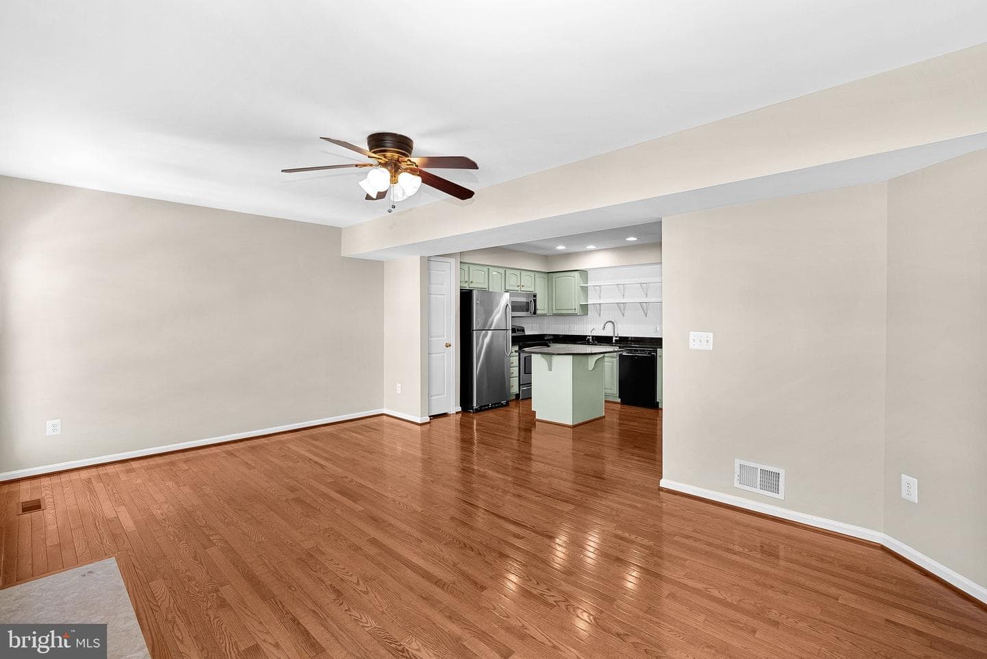 1339 Mare Street photo 14