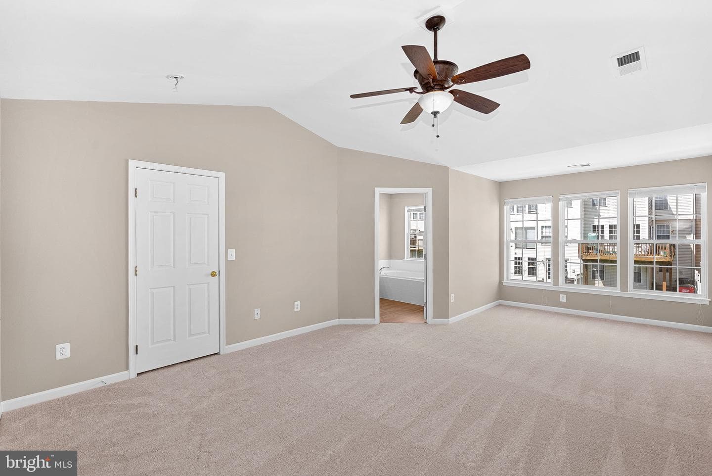 1339 Mare Street photo 22