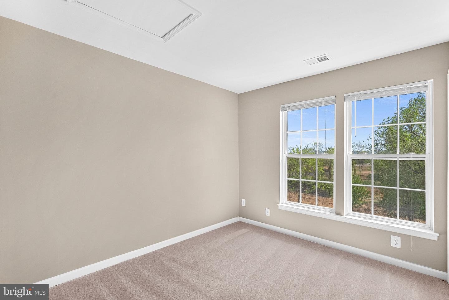 1339 Mare Street photo 29