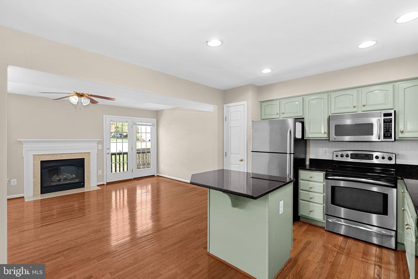 1339 Mare Street photo 6