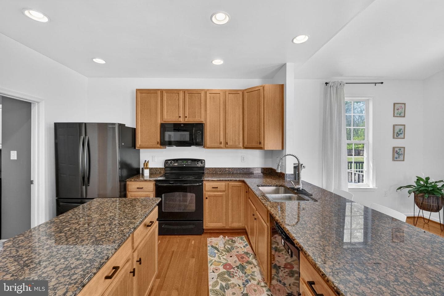 195 Hughs Road photo 33