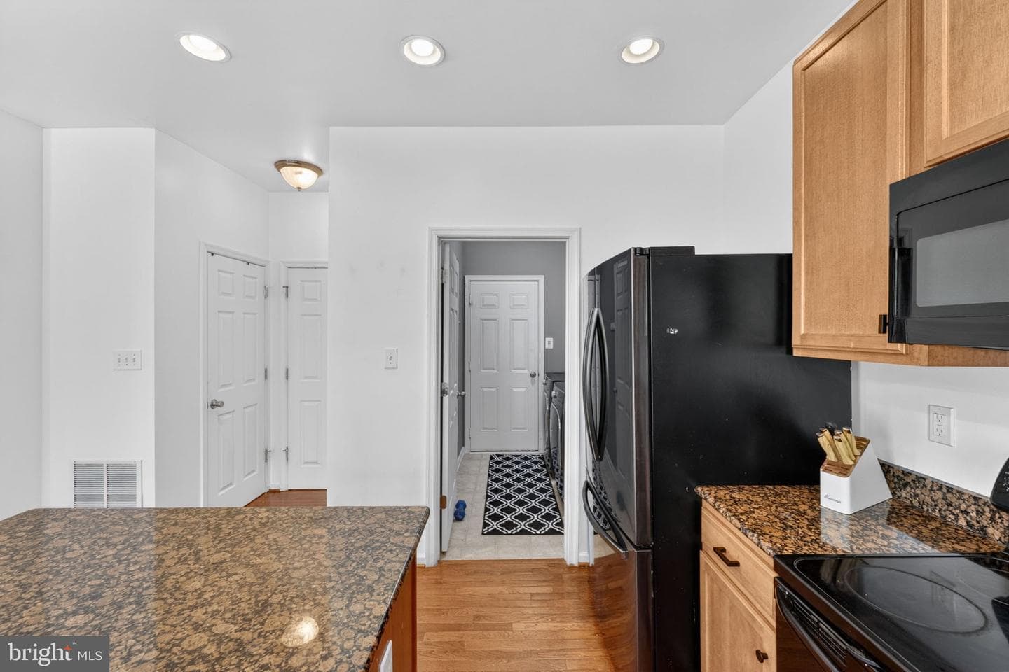 195 Hughs Road photo 35