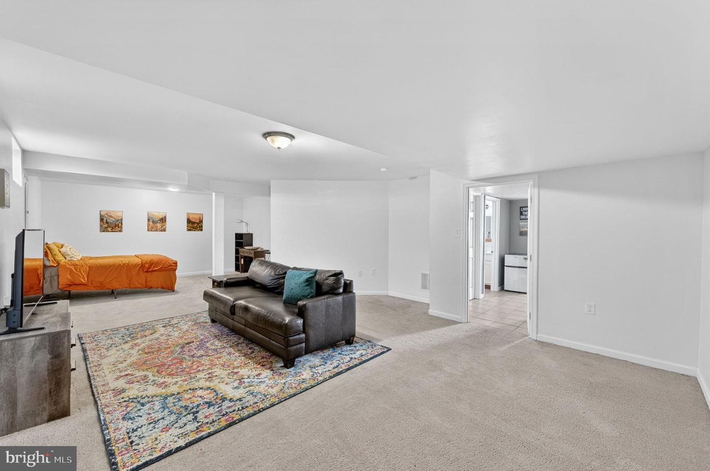 195 Hughs Road photo 4