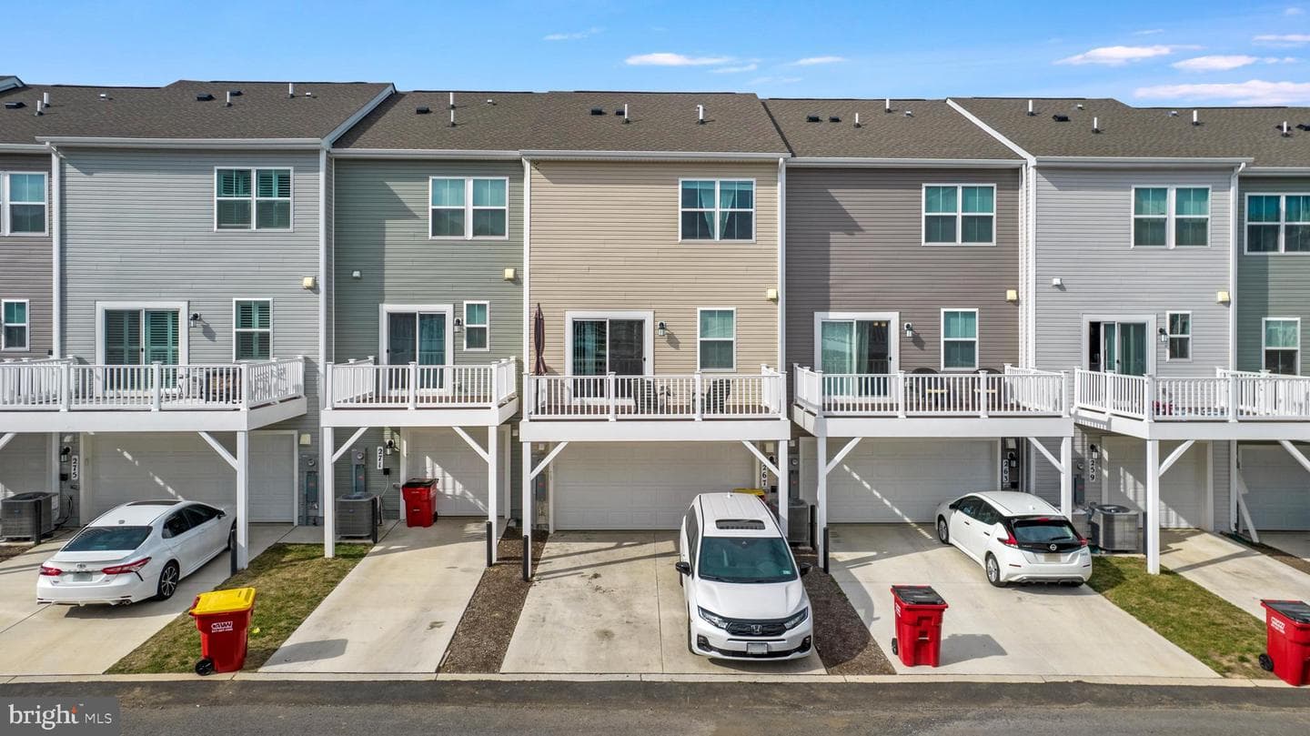 267 Sandy Bottom Circle photo 4