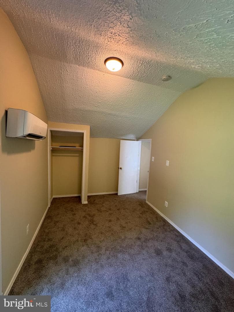 65 Dillow Lane photo 21