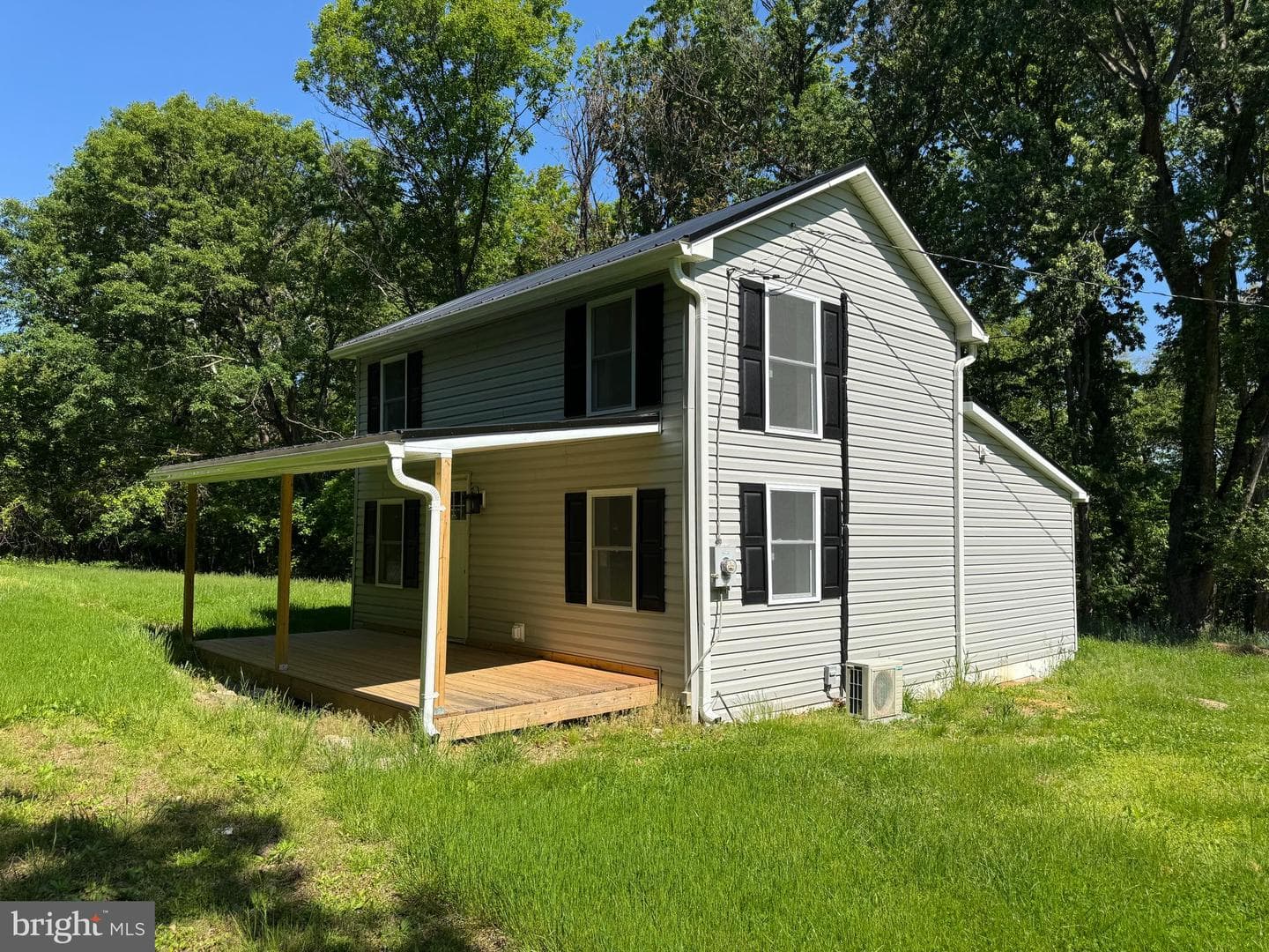 65 Dillow Lane photo 3