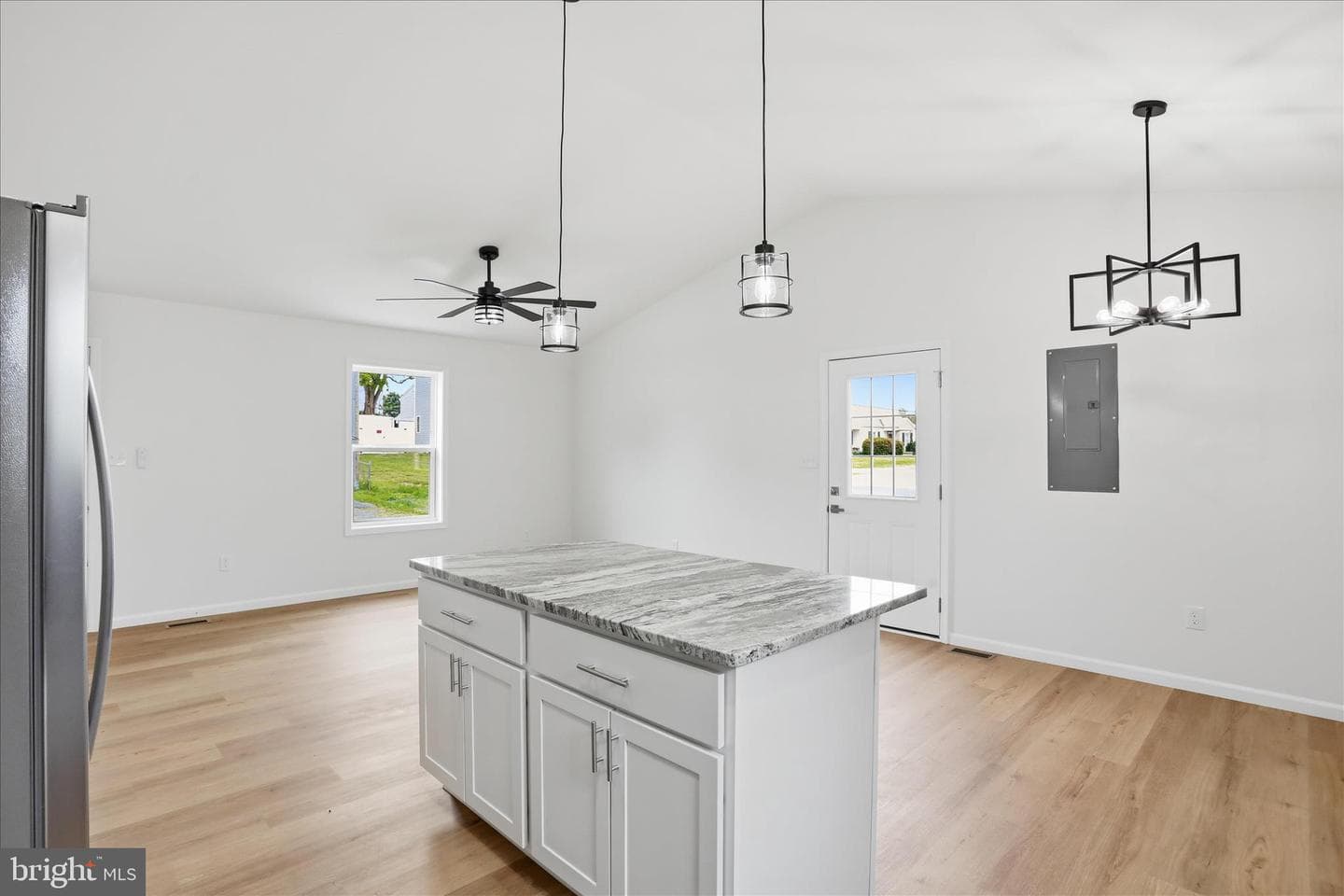 304 East 11th Avenue photo 13
