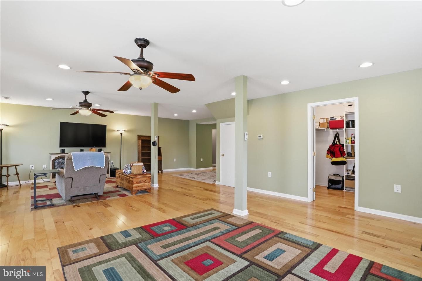 297 Euclid Avenue photo 12