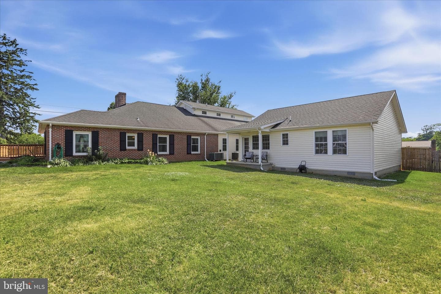 297 Euclid Avenue, Charles Town