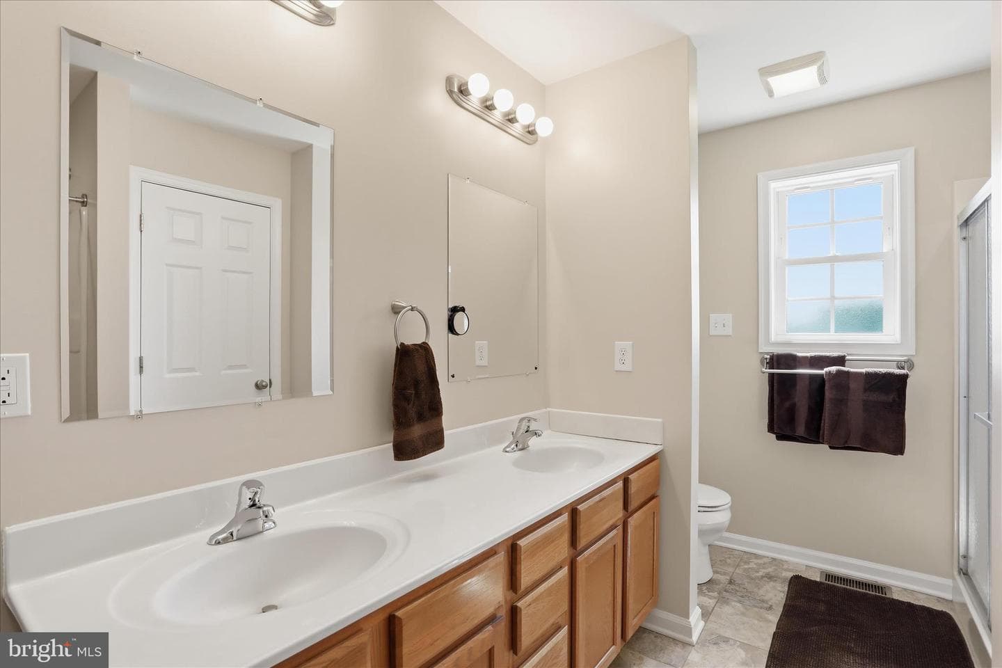 297 Euclid Avenue photo 52