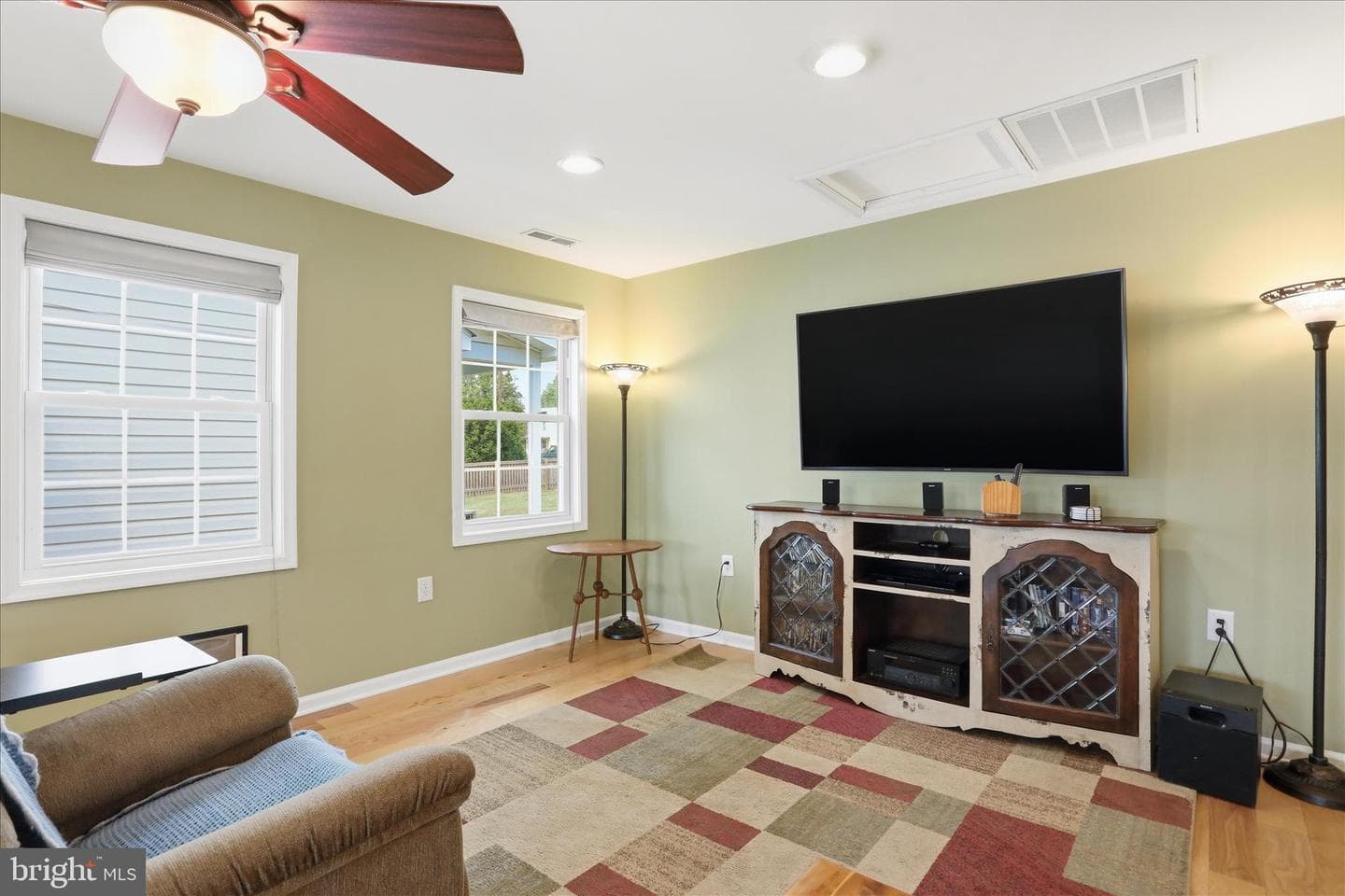 297 Euclid Avenue photo 8