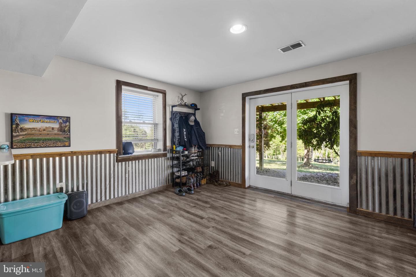 365 Shadowhawk Lane photo 32