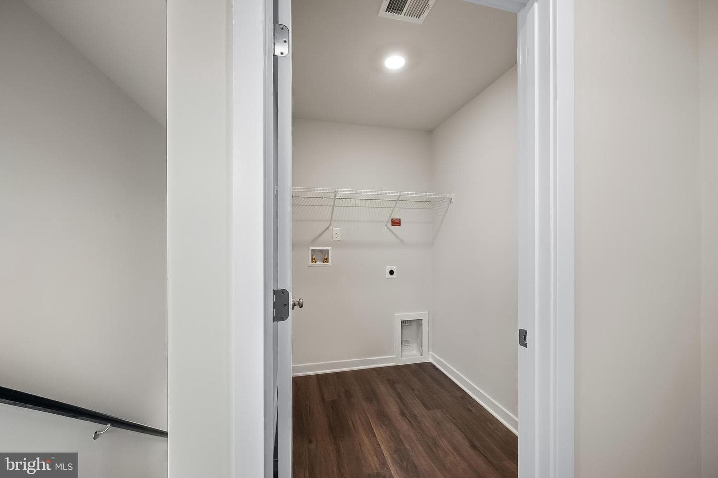 212 Eclipse Street photo 13