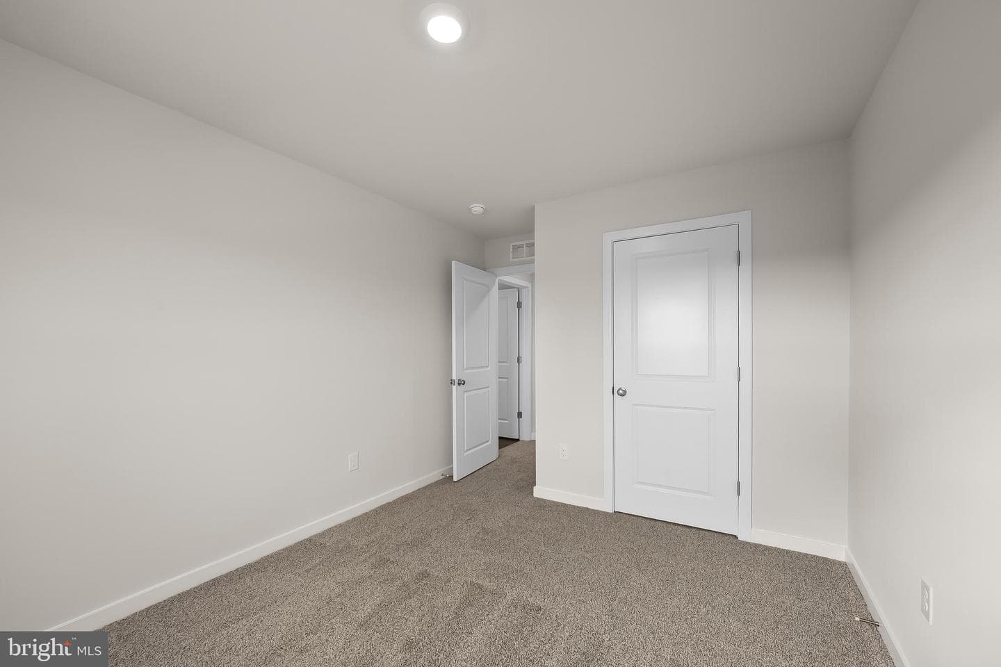 212 Eclipse Street photo 26