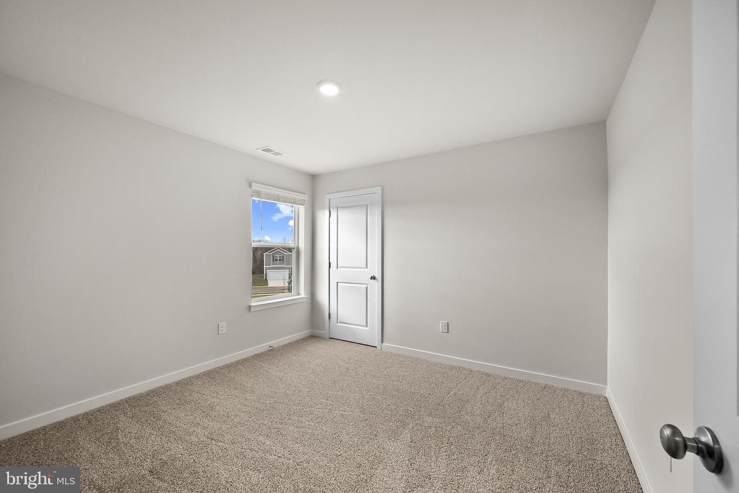 212 Eclipse Street photo 29