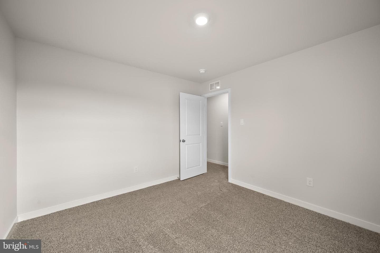 212 Eclipse Street photo 30
