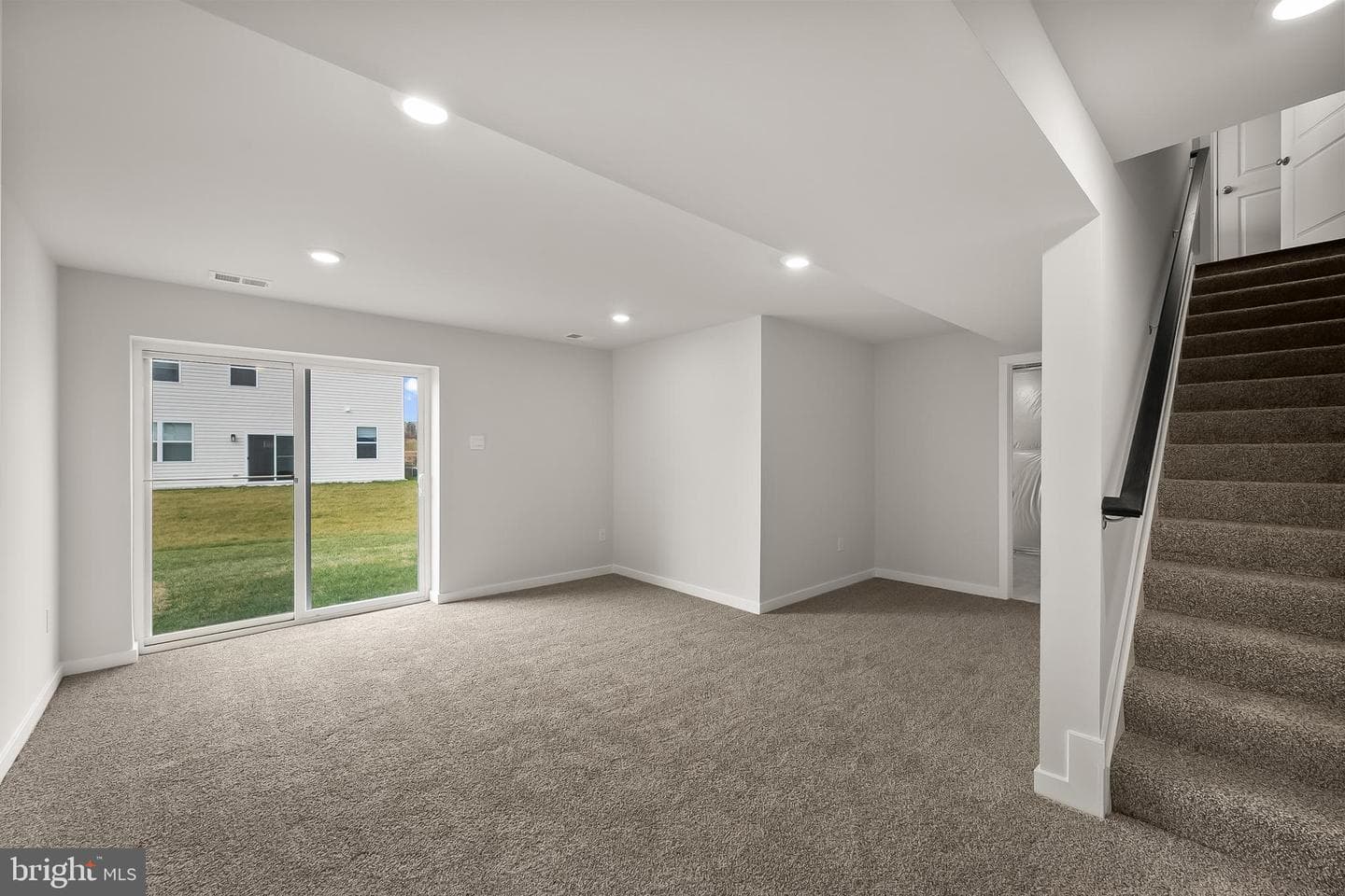 212 Eclipse Street photo 31
