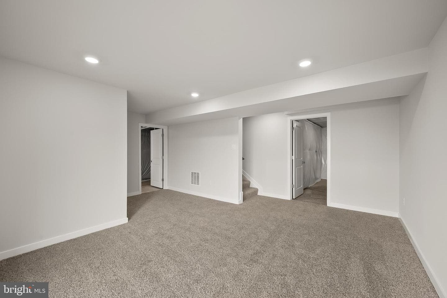 212 Eclipse Street photo 32